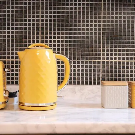 Unique 3 Bedroom House Free Wifi&parking