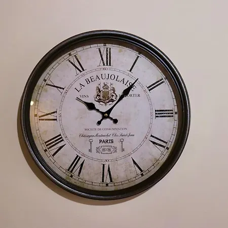 Unique 3 Bedroom House Free Wifi & Parking Apartment *