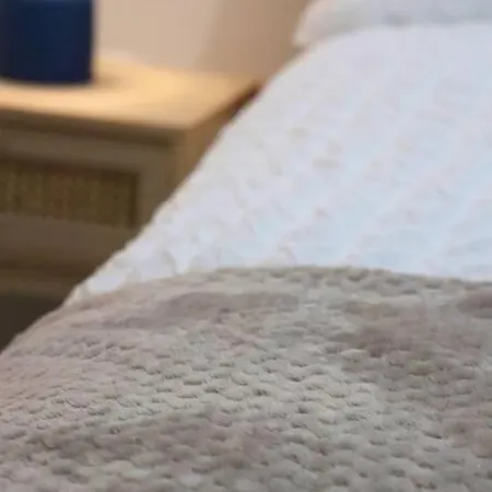 Unique 3 Bedroom House Free Wifi&parking Leeds (West Yorkshire)