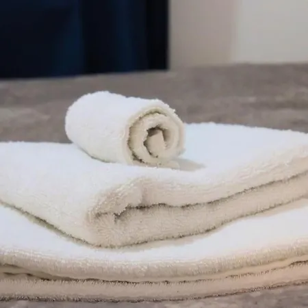 Unique 3 Bedroom House Free Wifi&parking Leeds (West Yorkshire)