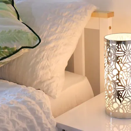 Unique 3 Bedroom House Free Wifi&parking *