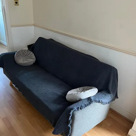 Unique 3 Bedroom House Free Wifi & Parking Apartment