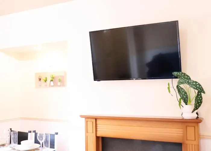 Apartment Unique 3 Bedroom House Free Wifi & Parking Leeds (West Yorkshire)