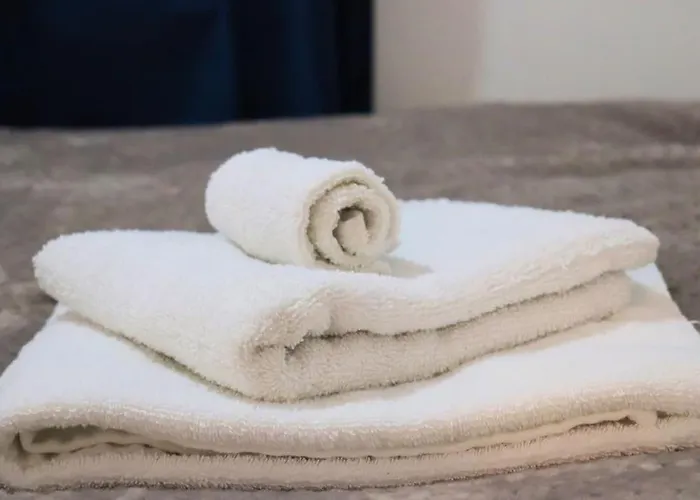 Unique 3 Bedroom House Free Wifi & Parking Лідс