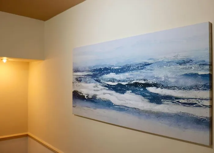 Unique 3 Bedroom House Free Wifi & Parking *